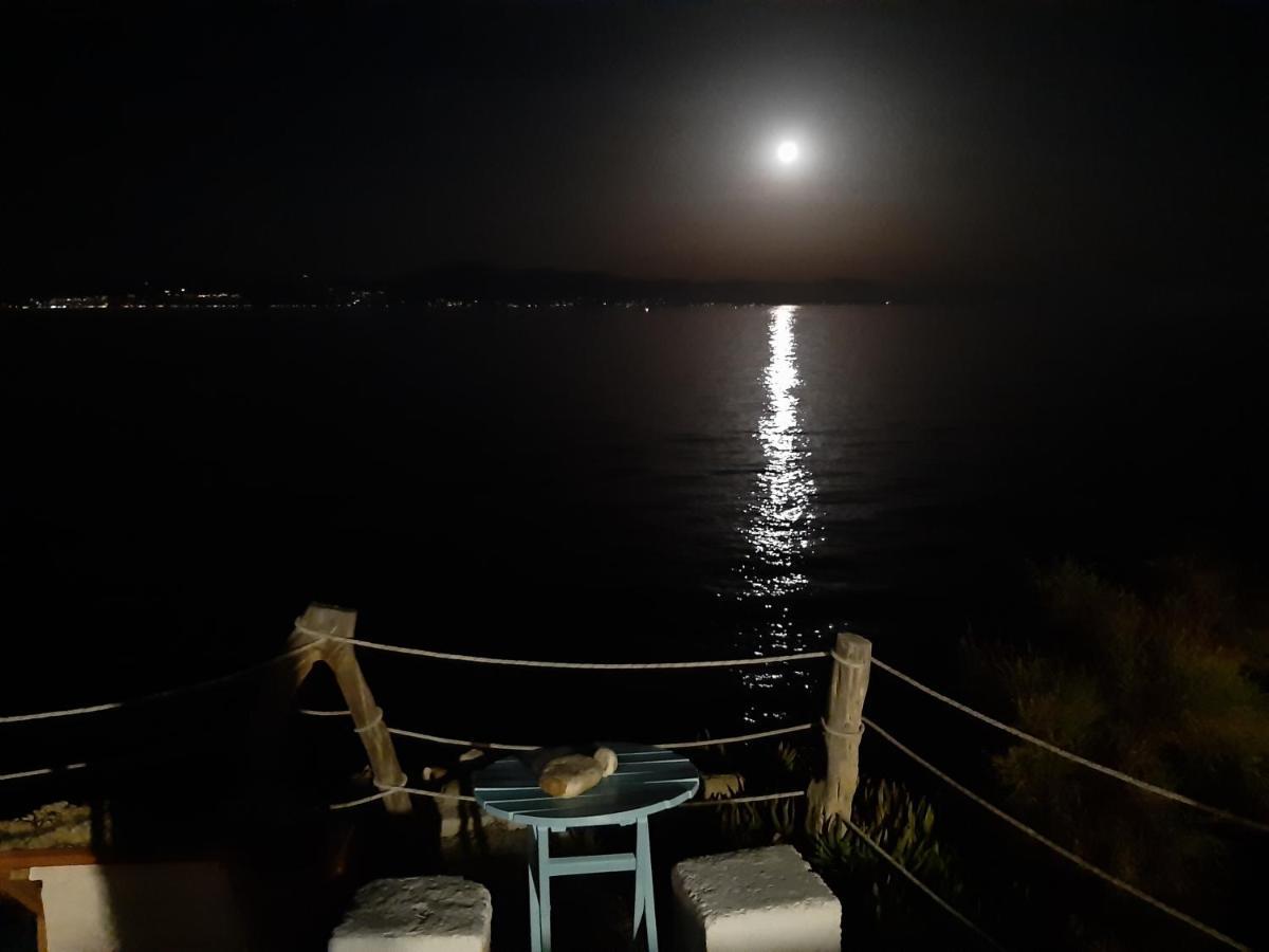 Dinas Inn Píszo Livádi Kültér fotó