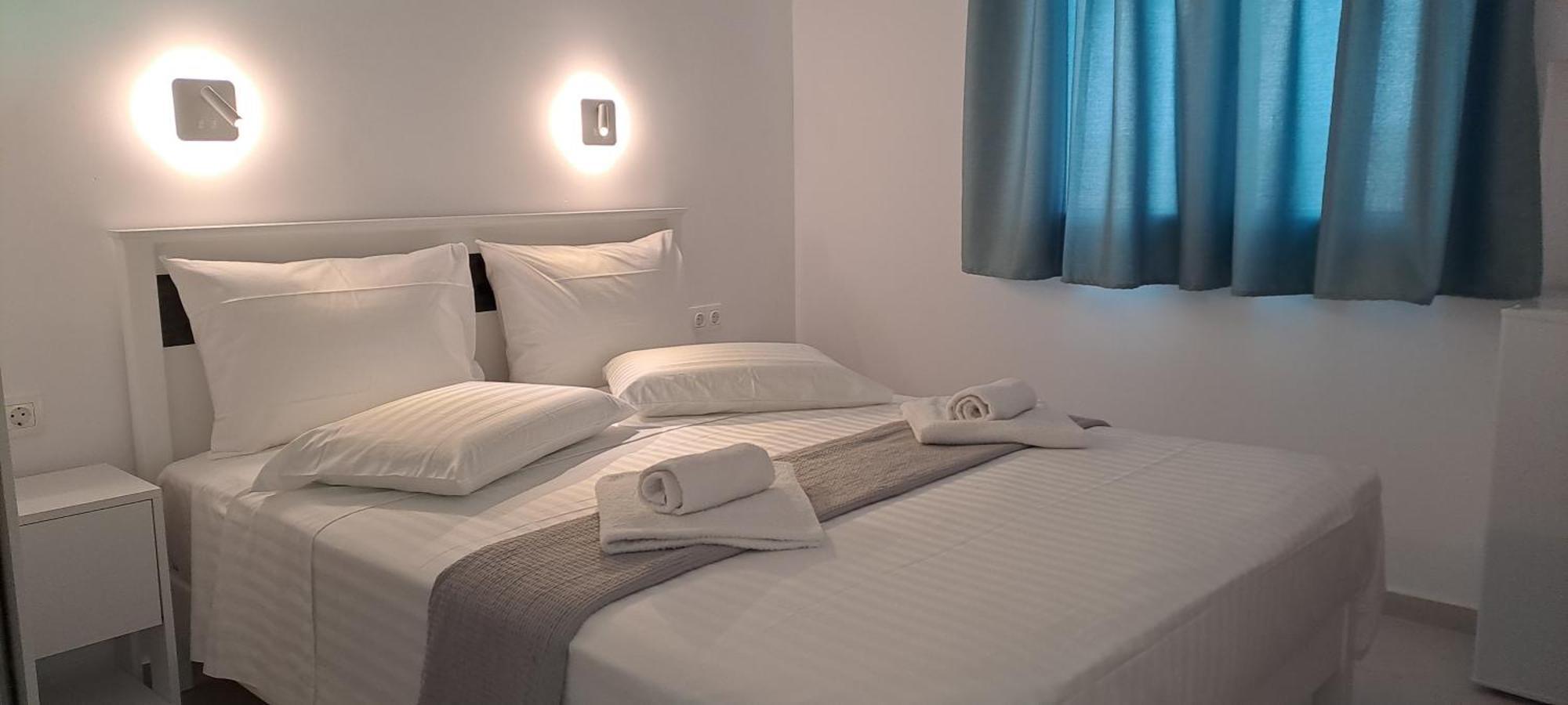 Dinas Inn Píszo Livádi Kültér fotó