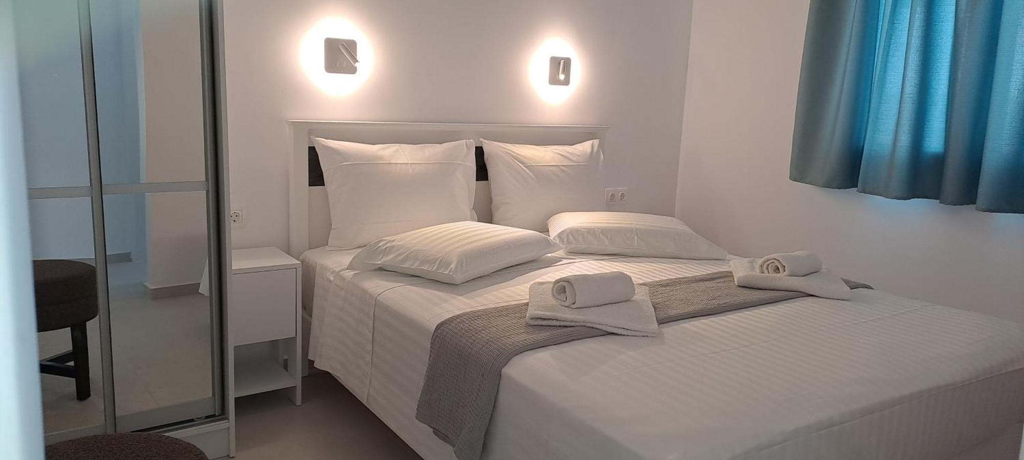 Dinas Inn Píszo Livádi Kültér fotó
