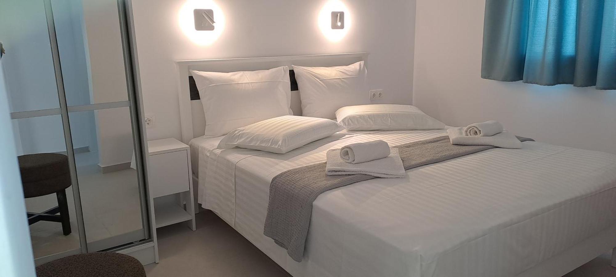 Dinas Inn Píszo Livádi Kültér fotó